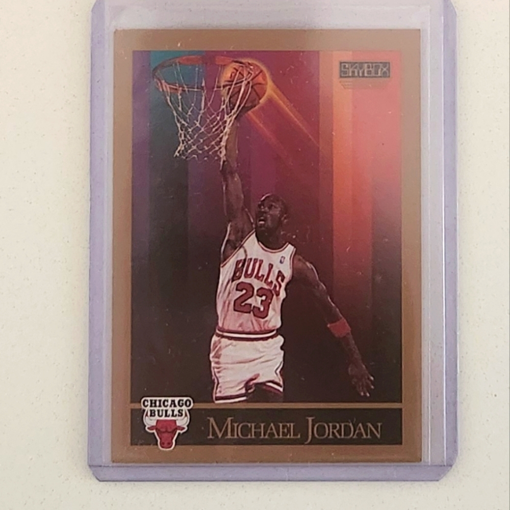 Michael Jordan Basketball Card #41 - 1991 Sky Box Gold